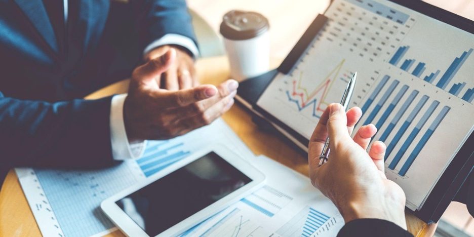 Navigating the Consumer Packaged Goods Landscape- The Crucial Role of Experienced Professionals in Boosting CPG Business Navigating the Consumer Packaged Goods Landscape: The Crucial Role of Experienced Professionals in Boosting CPG Business