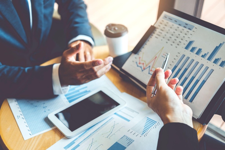 Navigating the Consumer Packaged Goods Landscape- The Crucial Role of Experienced Professionals in Boosting CPG Business Navigating the Consumer Packaged Goods Landscape: The Crucial Role of Experienced Professionals in Boosting CPG Business