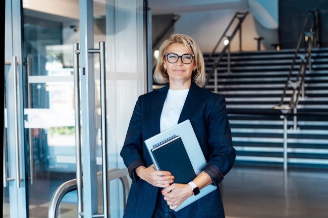 The Roles of CPG CEO, COO, and CMO in the CPG Industry